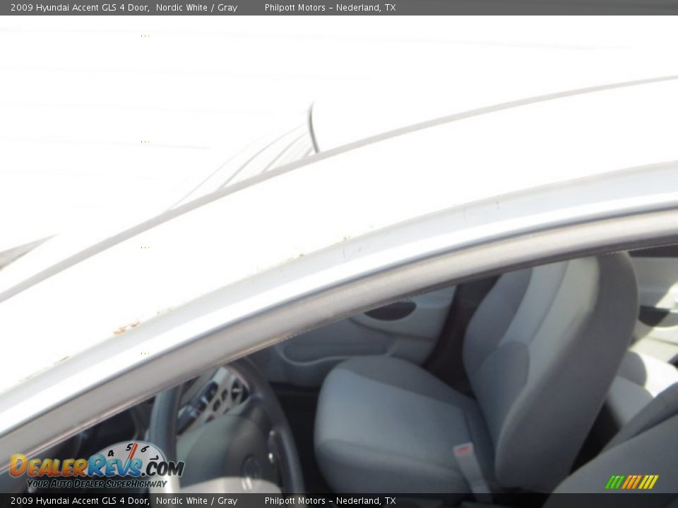 2009 Hyundai Accent GLS 4 Door Nordic White / Gray Photo #23