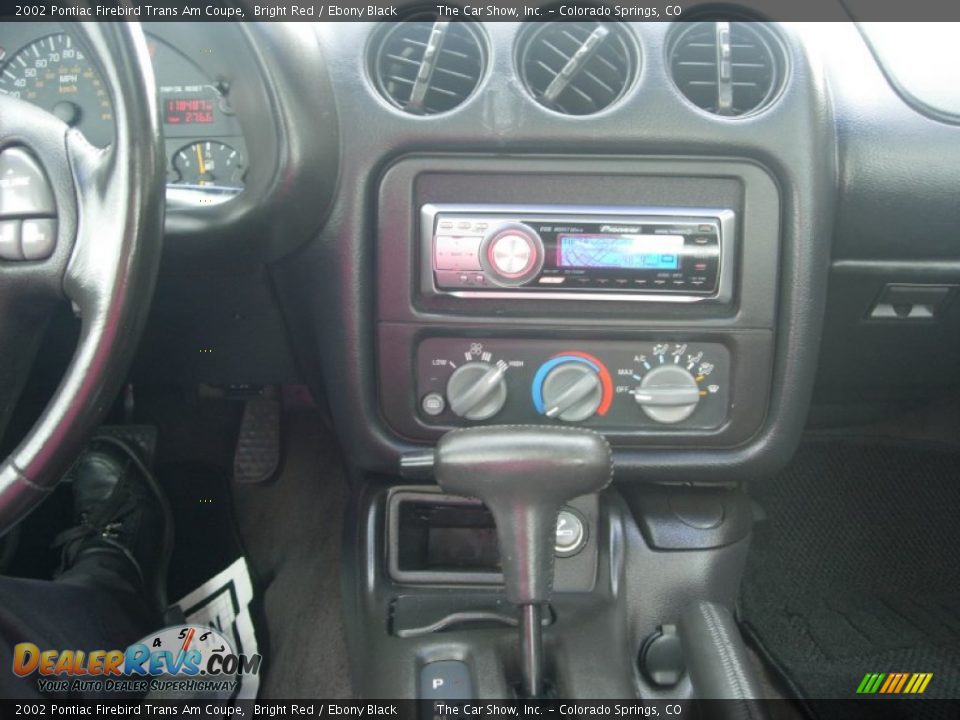 Controls of 2002 Pontiac Firebird Trans Am Coupe Photo #3