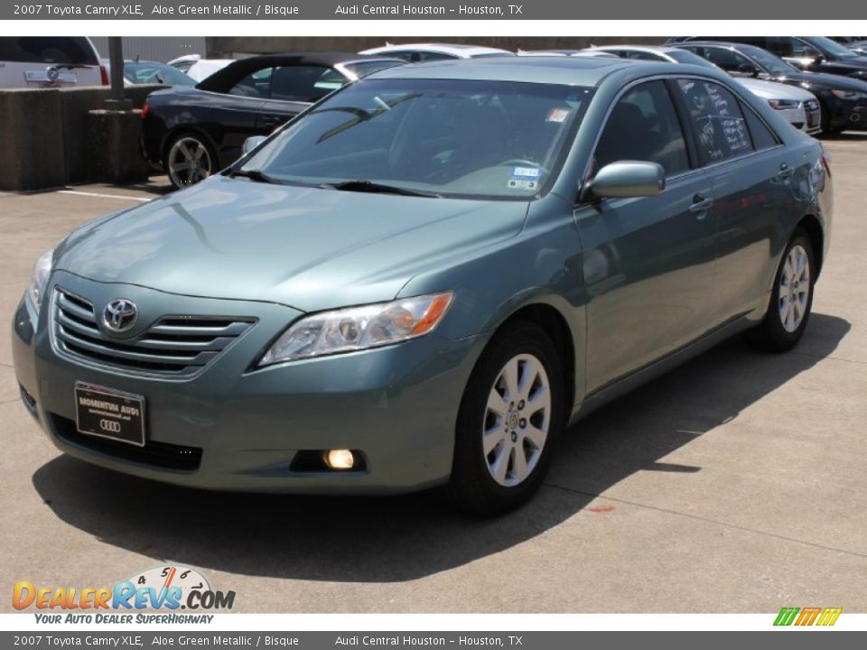 2007 Toyota Camry XLE Aloe Green Metallic / Bisque Photo #3