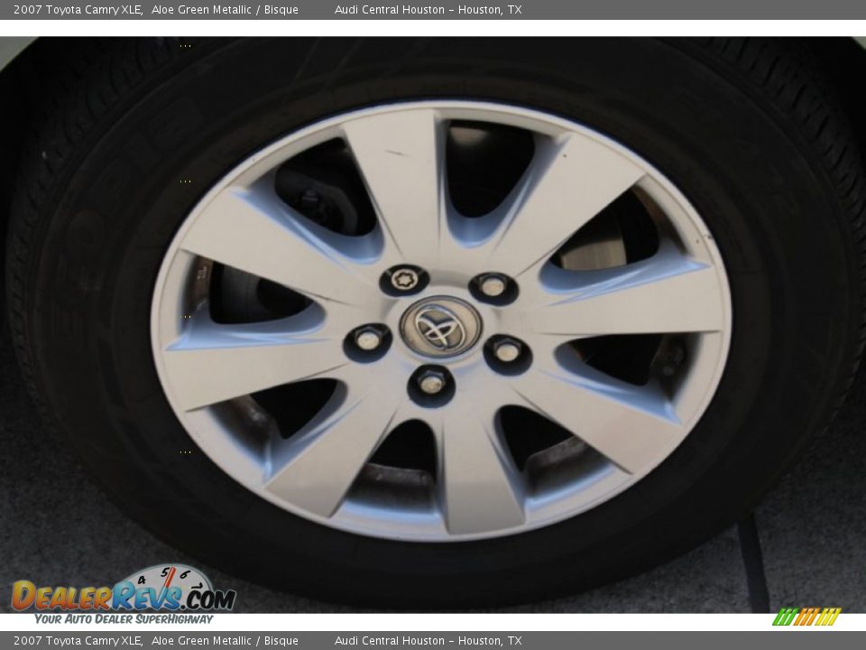 2007 Toyota Camry XLE Aloe Green Metallic / Bisque Photo #4