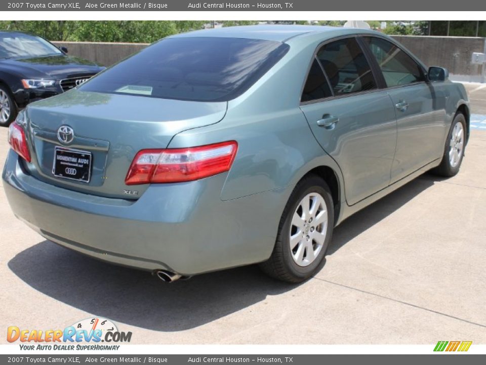 2007 Toyota Camry XLE Aloe Green Metallic / Bisque Photo #8