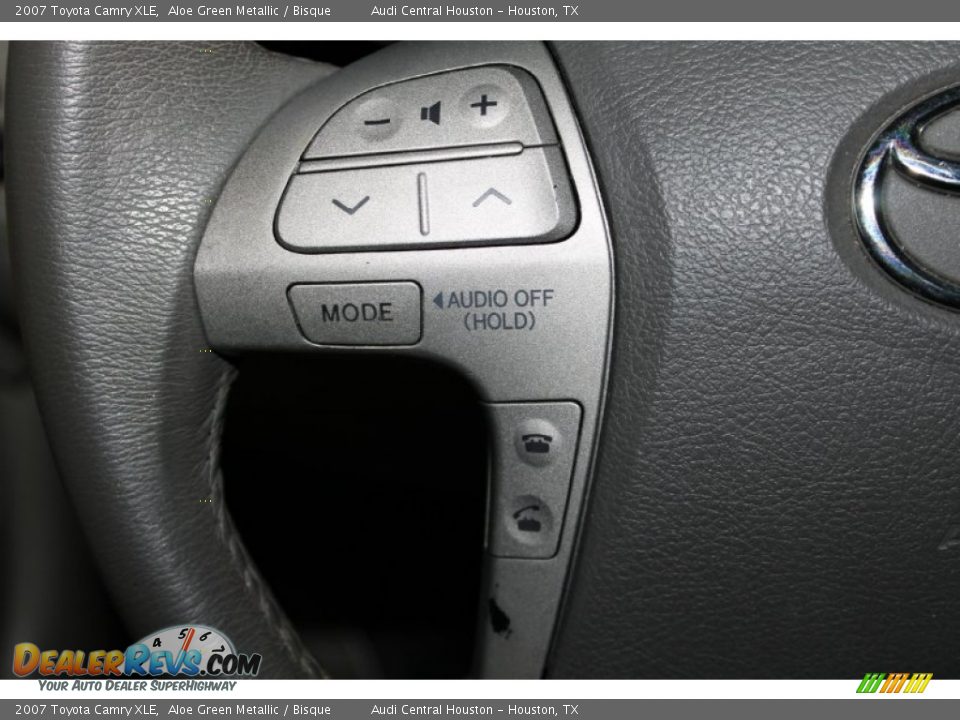 2007 Toyota Camry XLE Aloe Green Metallic / Bisque Photo #14