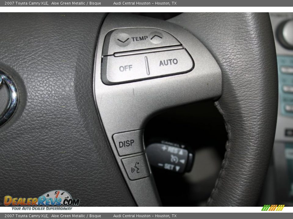 2007 Toyota Camry XLE Aloe Green Metallic / Bisque Photo #15
