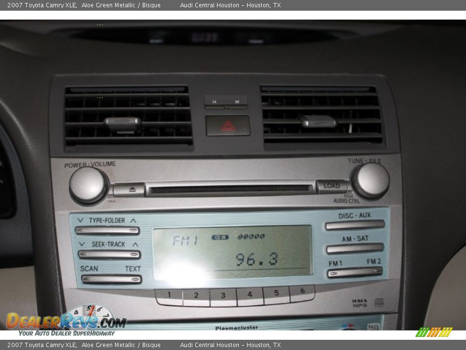 2007 Toyota Camry XLE Aloe Green Metallic / Bisque Photo #18