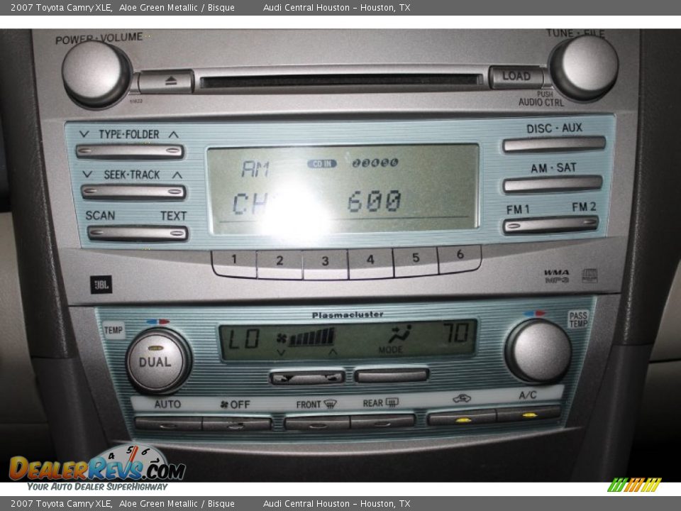 2007 Toyota Camry XLE Aloe Green Metallic / Bisque Photo #19
