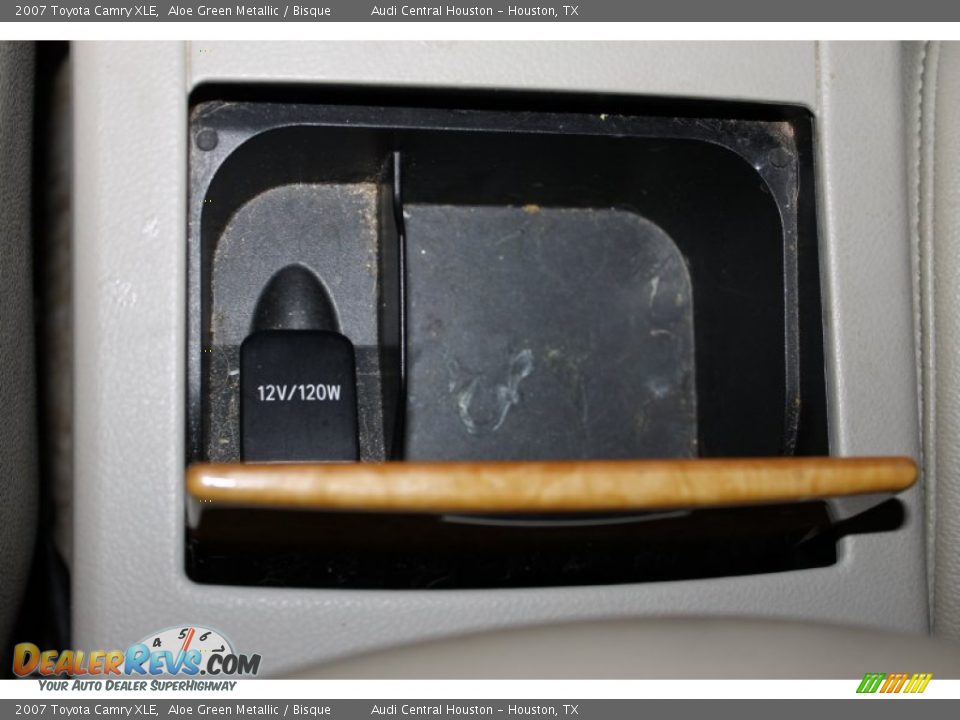 2007 Toyota Camry XLE Aloe Green Metallic / Bisque Photo #22