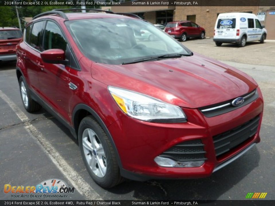 Front 3/4 View of 2014 Ford Escape SE 2.0L EcoBoost 4WD Photo #1