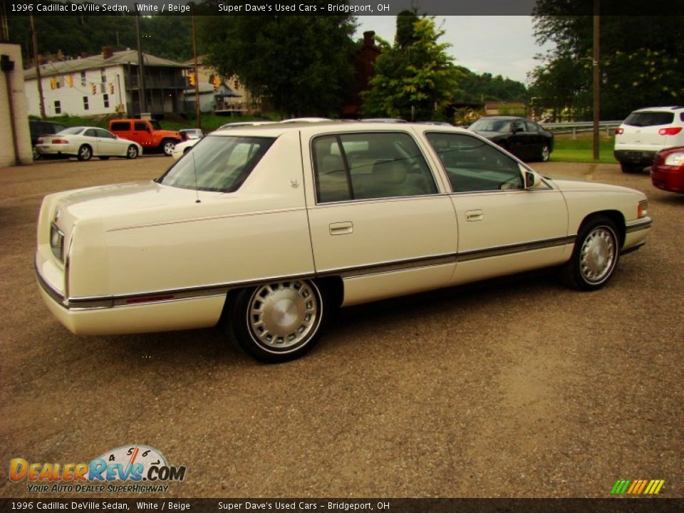 1996 Cadillac DeVille Sedan White / Beige Photo #7