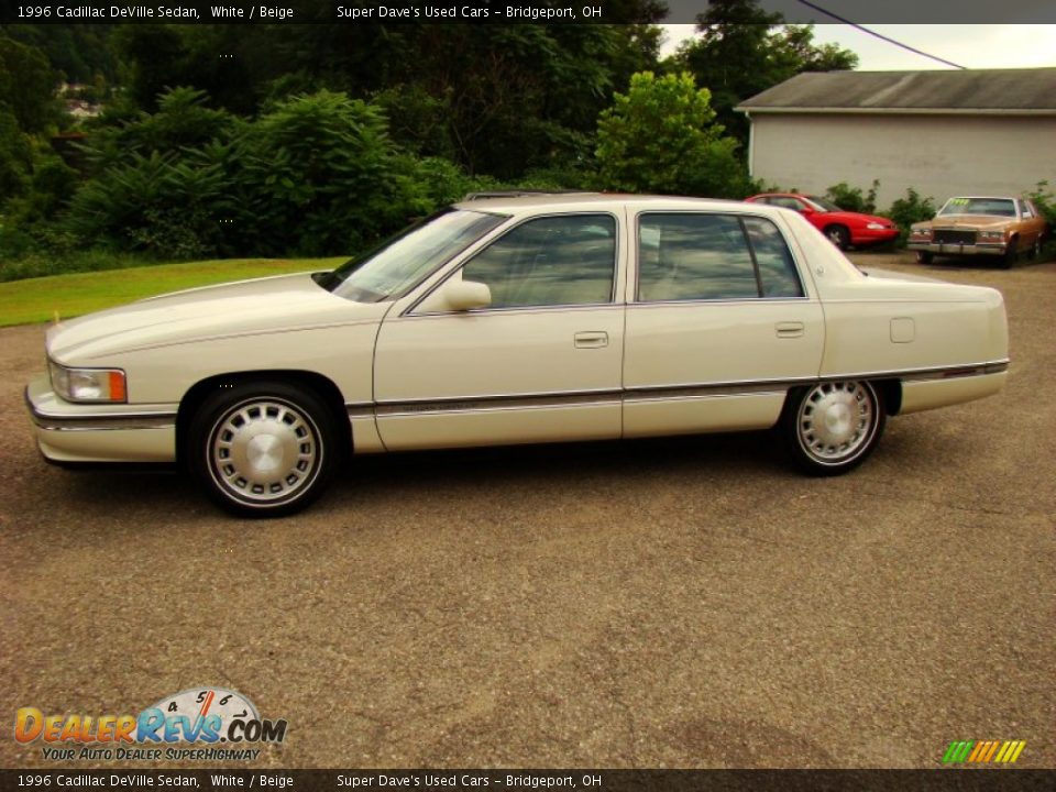 1996 Cadillac DeVille Sedan White / Beige Photo #14