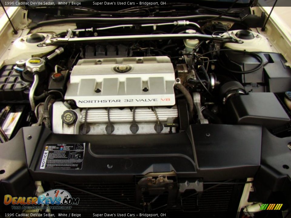 1996 Cadillac DeVille Sedan White / Beige Photo #26