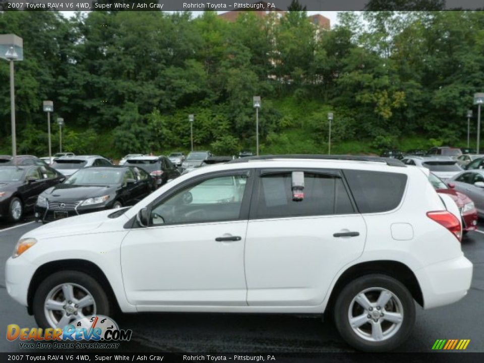 2007 Toyota RAV4 V6 4WD Super White / Ash Gray Photo #2