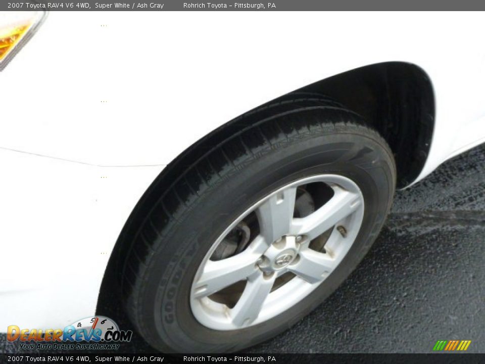 2007 Toyota RAV4 V6 4WD Super White / Ash Gray Photo #8