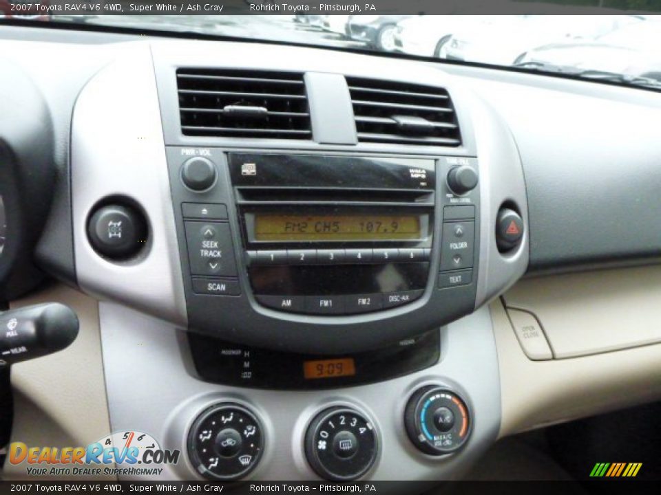 2007 Toyota RAV4 V6 4WD Super White / Ash Gray Photo #19
