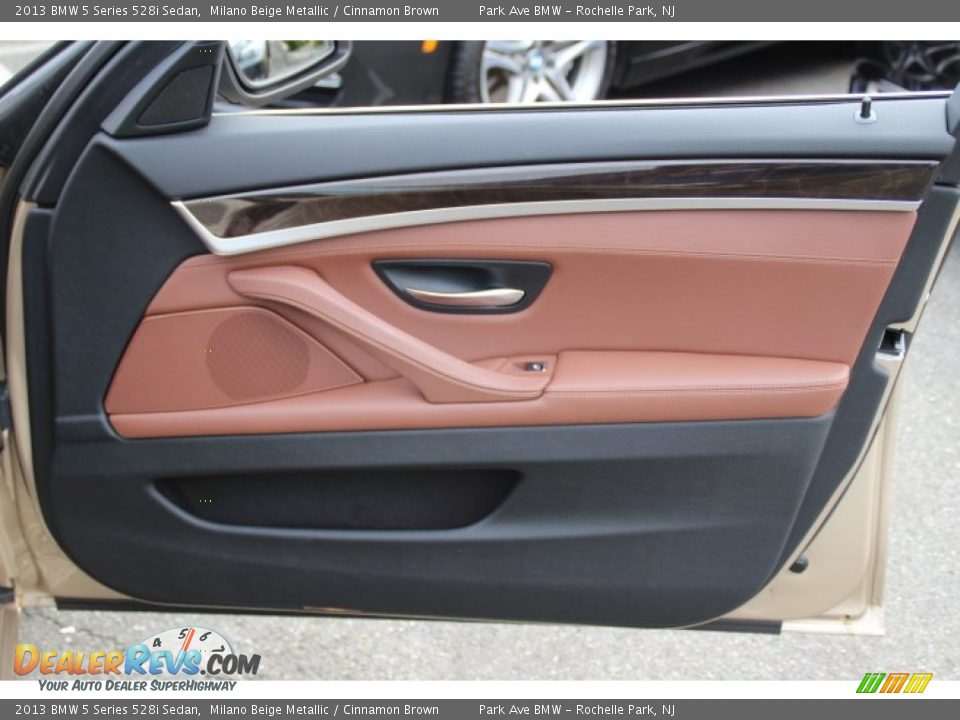 Door Panel of 2013 BMW 5 Series 528i Sedan Photo #26