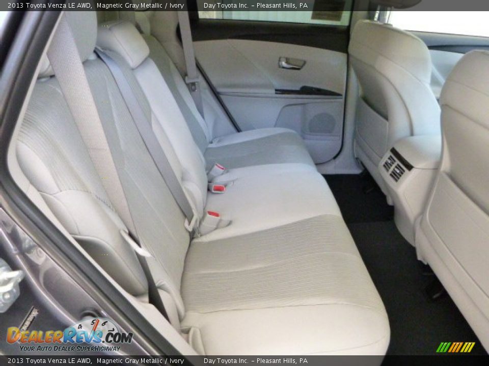 2013 Toyota Venza LE AWD Magnetic Gray Metallic / Ivory Photo #11