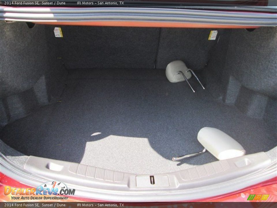 2014 Ford Fusion SE Trunk Photo #11