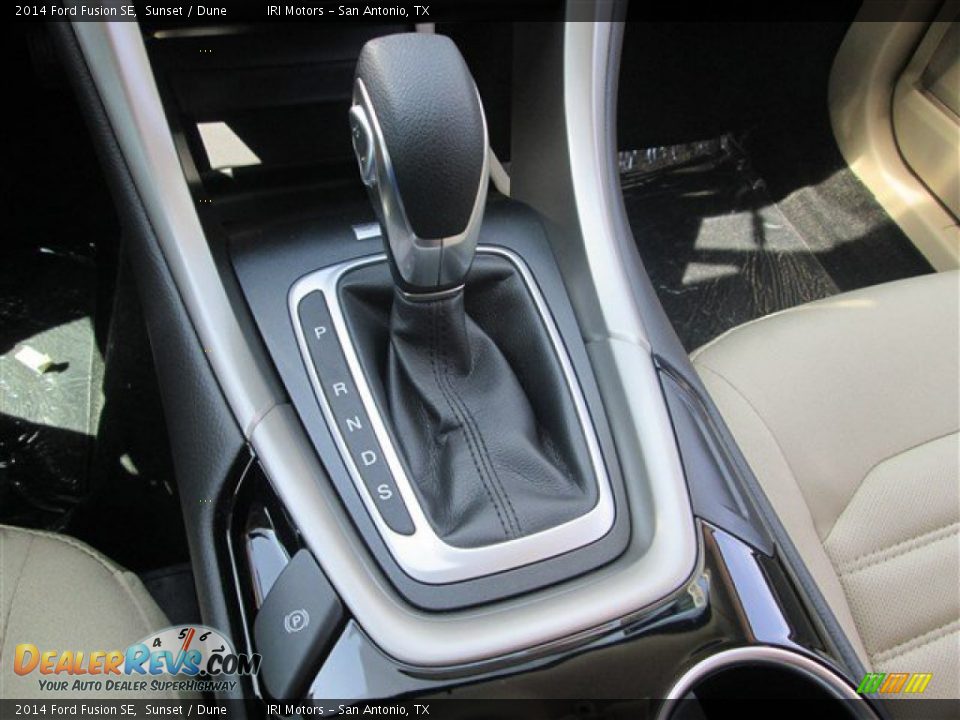 2014 Ford Fusion SE Shifter Photo #22