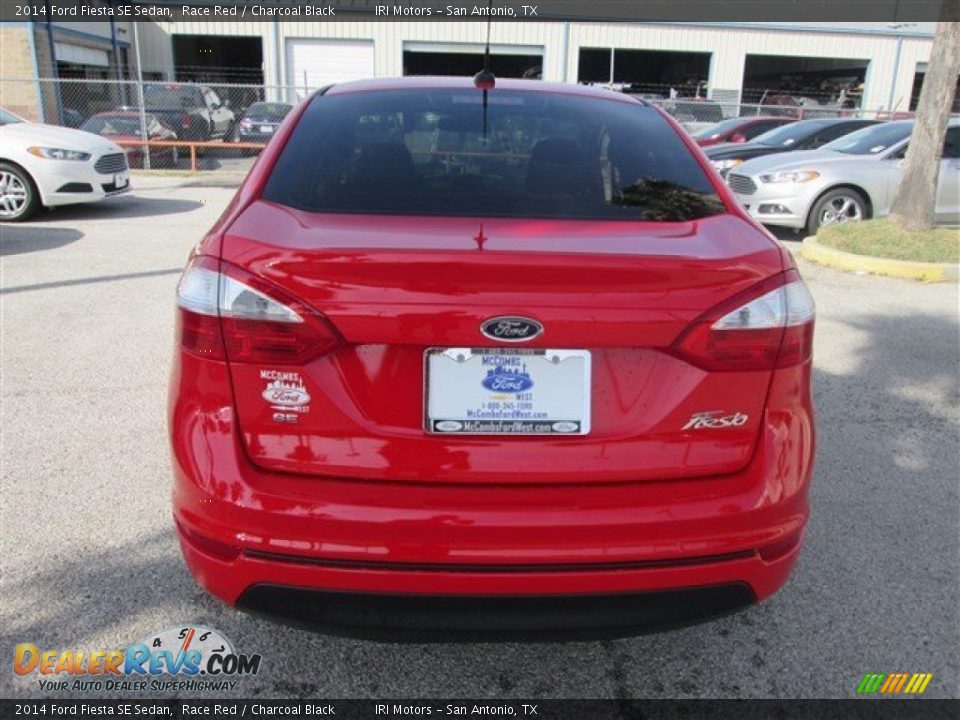 2014 Ford Fiesta SE Sedan Race Red / Charcoal Black Photo #4