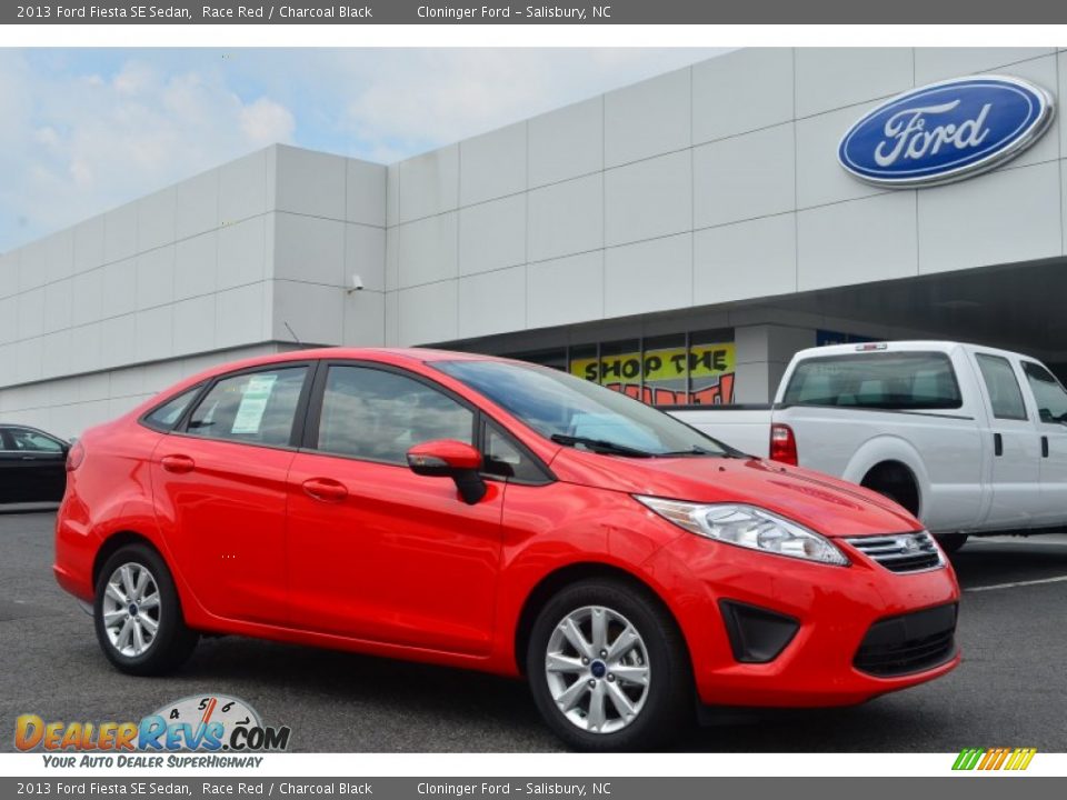 2013 Ford Fiesta SE Sedan Race Red / Charcoal Black Photo #1