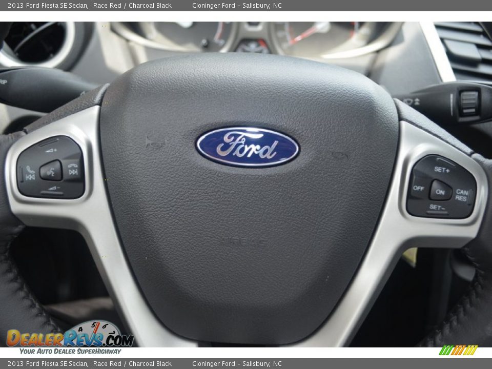 2013 Ford Fiesta SE Sedan Race Red / Charcoal Black Photo #13