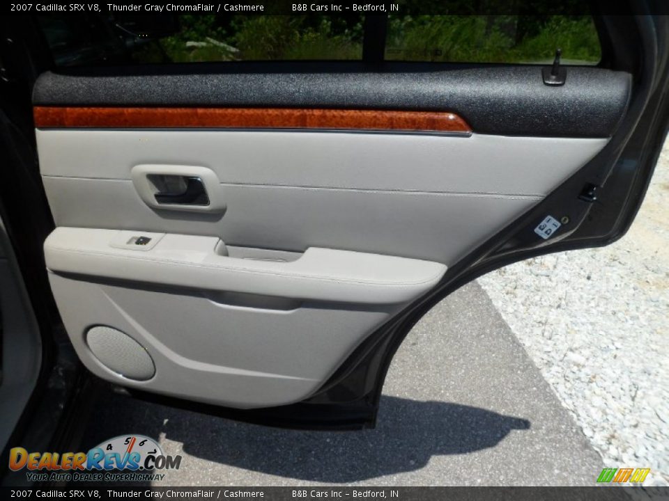 2007 Cadillac SRX V8 Thunder Gray ChromaFlair / Cashmere Photo #13