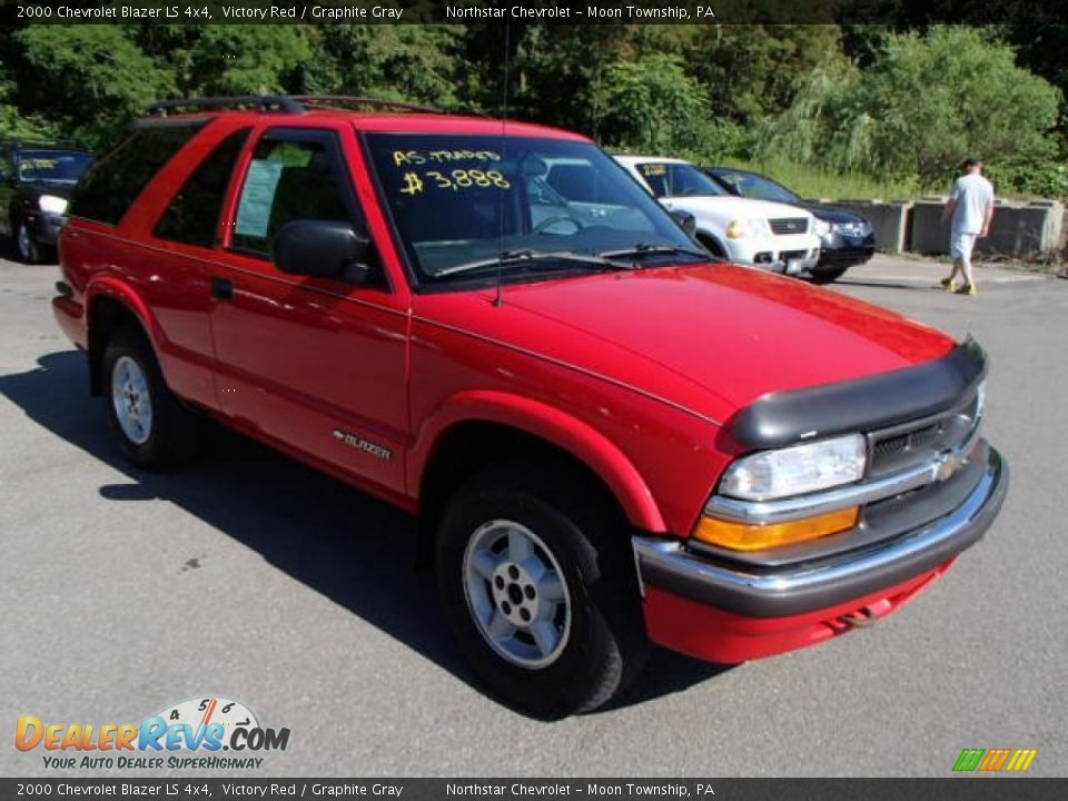 2000 Chevrolet Blazer LS 4x4 Victory Red / Graphite Gray Photo #1