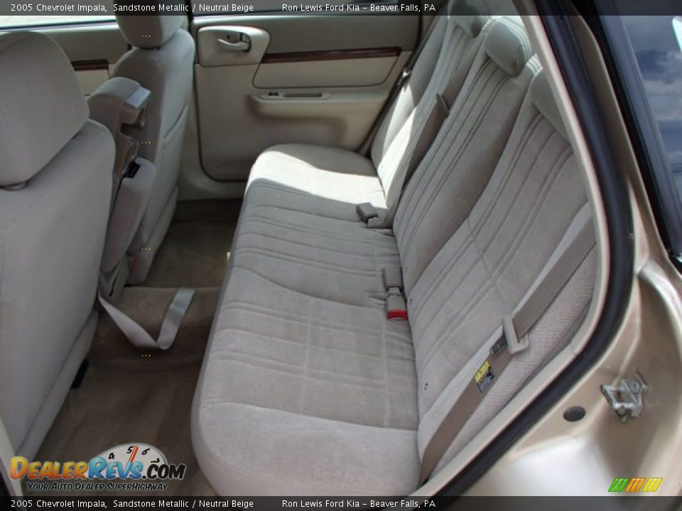 2005 Chevrolet Impala Sandstone Metallic / Neutral Beige Photo #11
