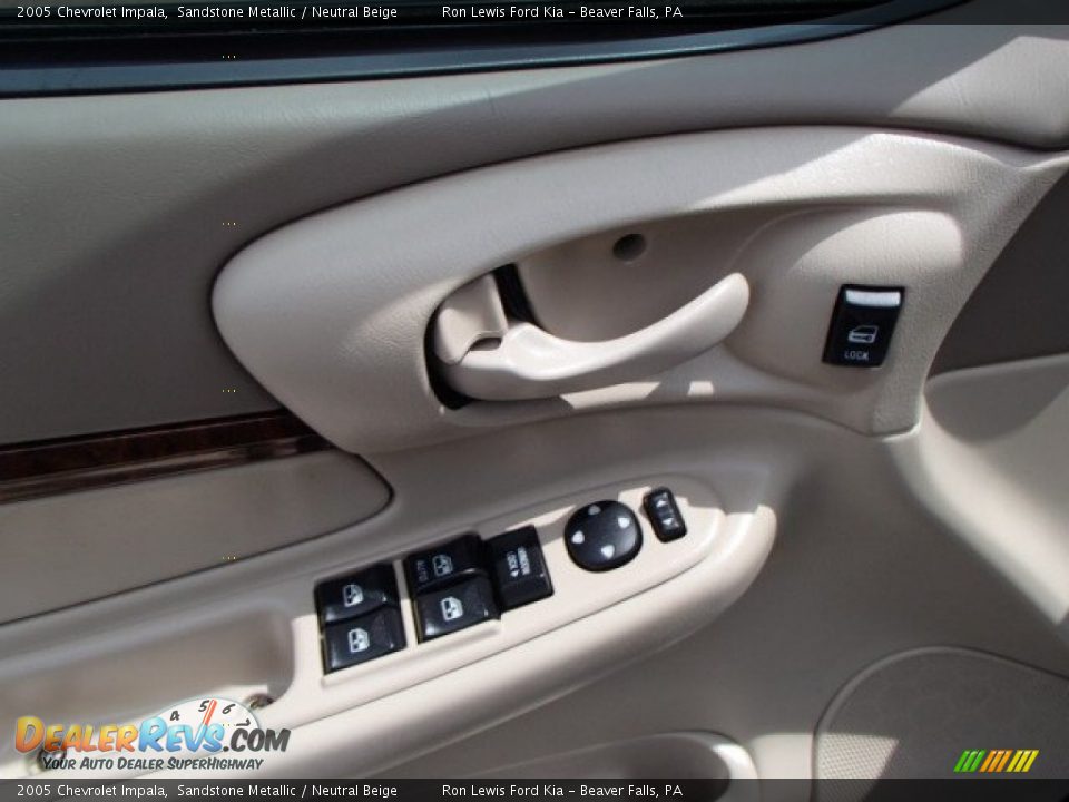 2005 Chevrolet Impala Sandstone Metallic / Neutral Beige Photo #13