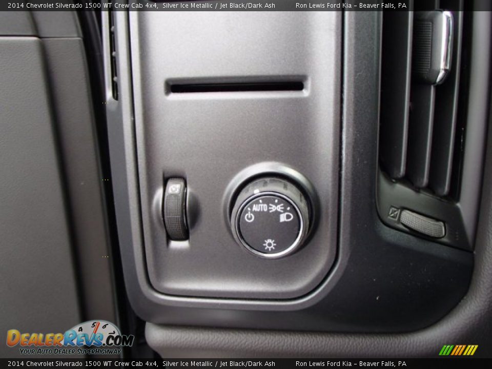 2014 Chevrolet Silverado 1500 WT Crew Cab 4x4 Silver Ice Metallic / Jet Black/Dark Ash Photo #18