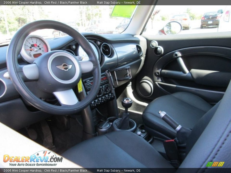 2006 Mini Cooper Hardtop Chili Red / Black/Panther Black Photo #10