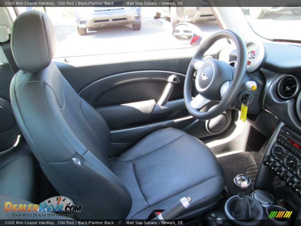 2006 Mini Cooper Hardtop Chili Red / Black/Panther Black Photo #15