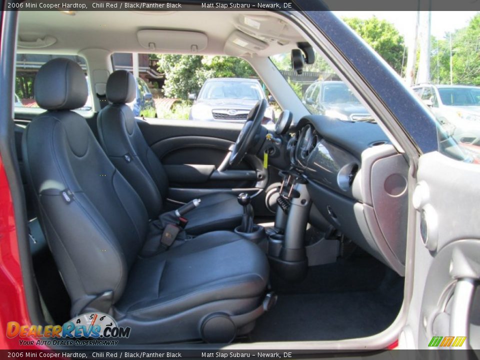 2006 Mini Cooper Hardtop Chili Red / Black/Panther Black Photo #16