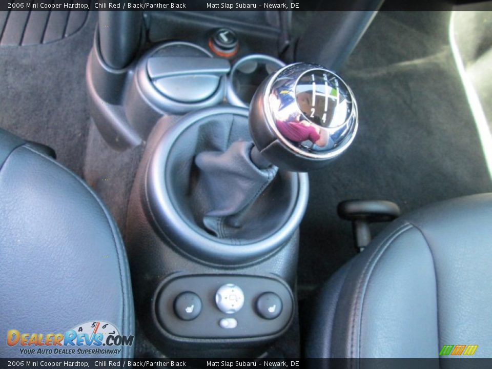 2006 Mini Cooper Hardtop Chili Red / Black/Panther Black Photo #23