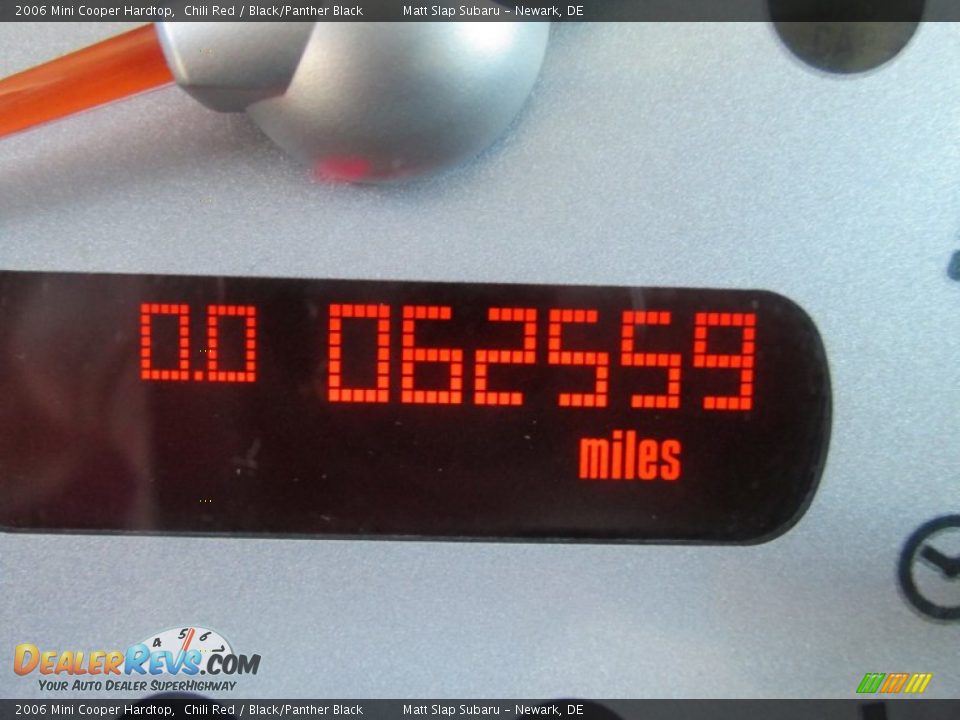 2006 Mini Cooper Hardtop Chili Red / Black/Panther Black Photo #25