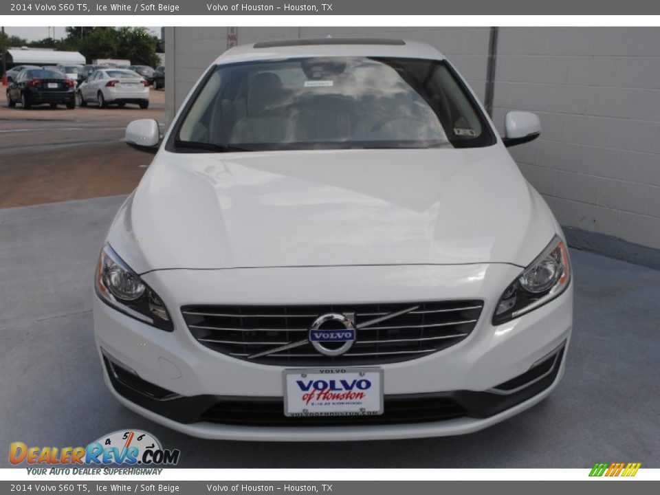 2014 Volvo S60 T5 Ice White / Soft Beige Photo #2