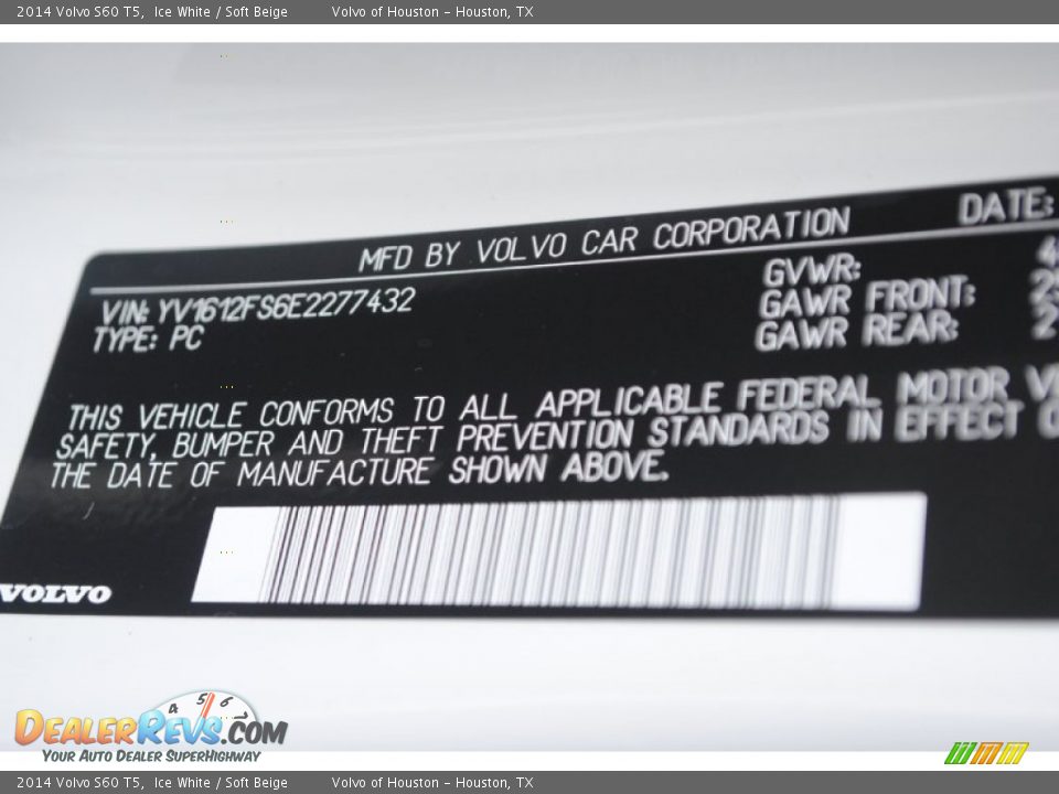 2014 Volvo S60 T5 Ice White / Soft Beige Photo #34