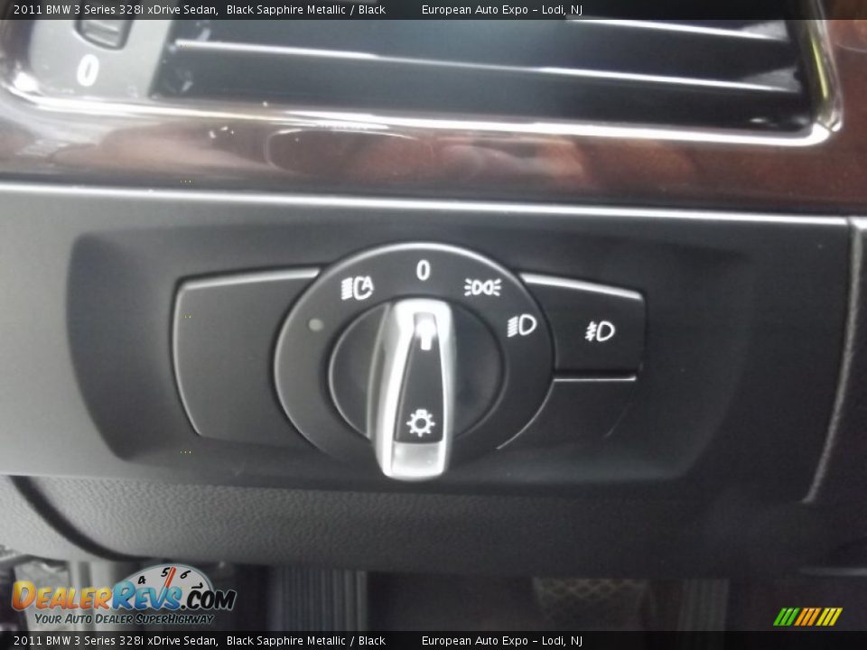 2011 BMW 3 Series 328i xDrive Sedan Black Sapphire Metallic / Black Photo #21