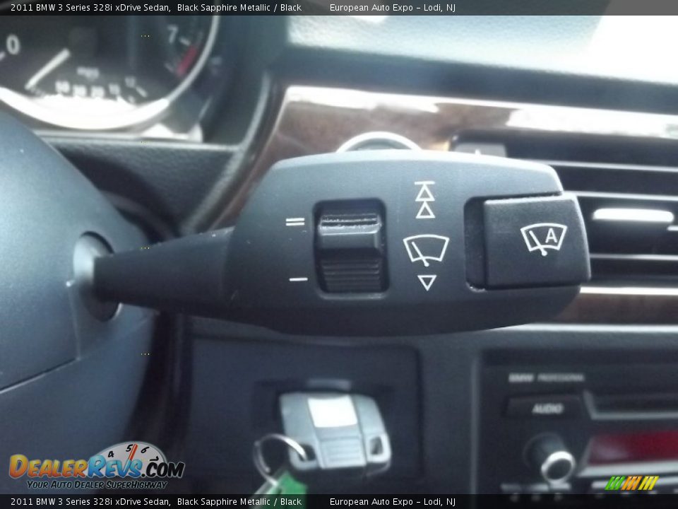 2011 BMW 3 Series 328i xDrive Sedan Black Sapphire Metallic / Black Photo #25