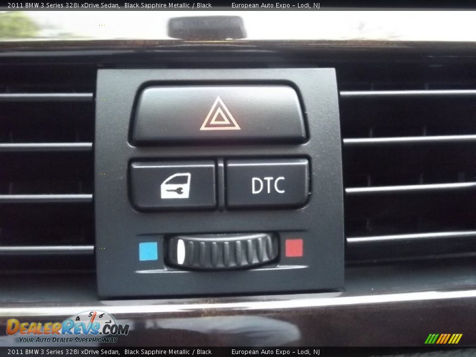 2011 BMW 3 Series 328i xDrive Sedan Black Sapphire Metallic / Black Photo #31