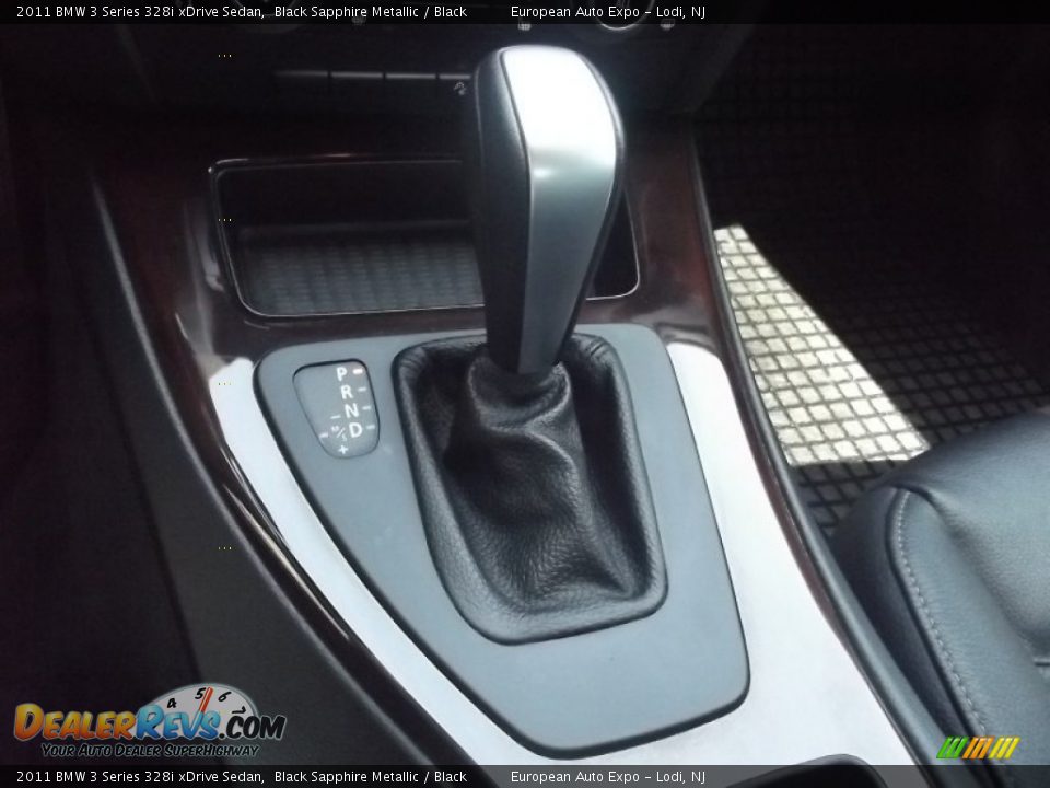 2011 BMW 3 Series 328i xDrive Sedan Black Sapphire Metallic / Black Photo #35
