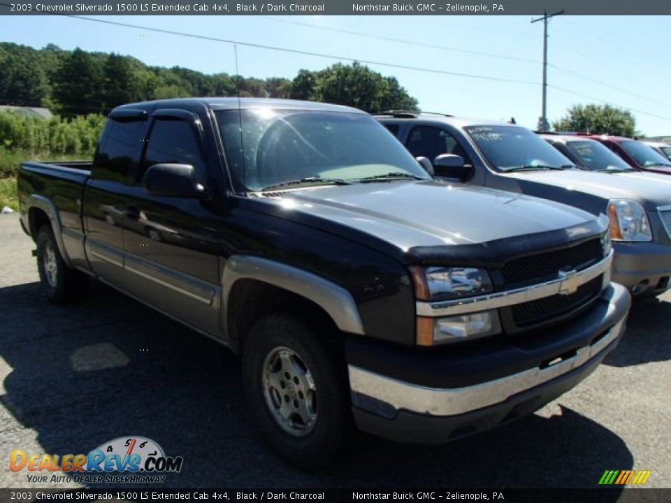 2003 Chevrolet Silverado 1500 LS Extended Cab 4x4 Black / Dark Charcoal Photo #1
