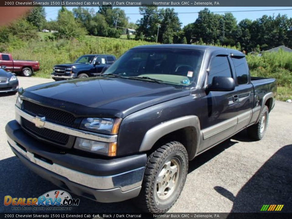 2003 Chevrolet Silverado 1500 LS Extended Cab 4x4 Black / Dark Charcoal Photo #3