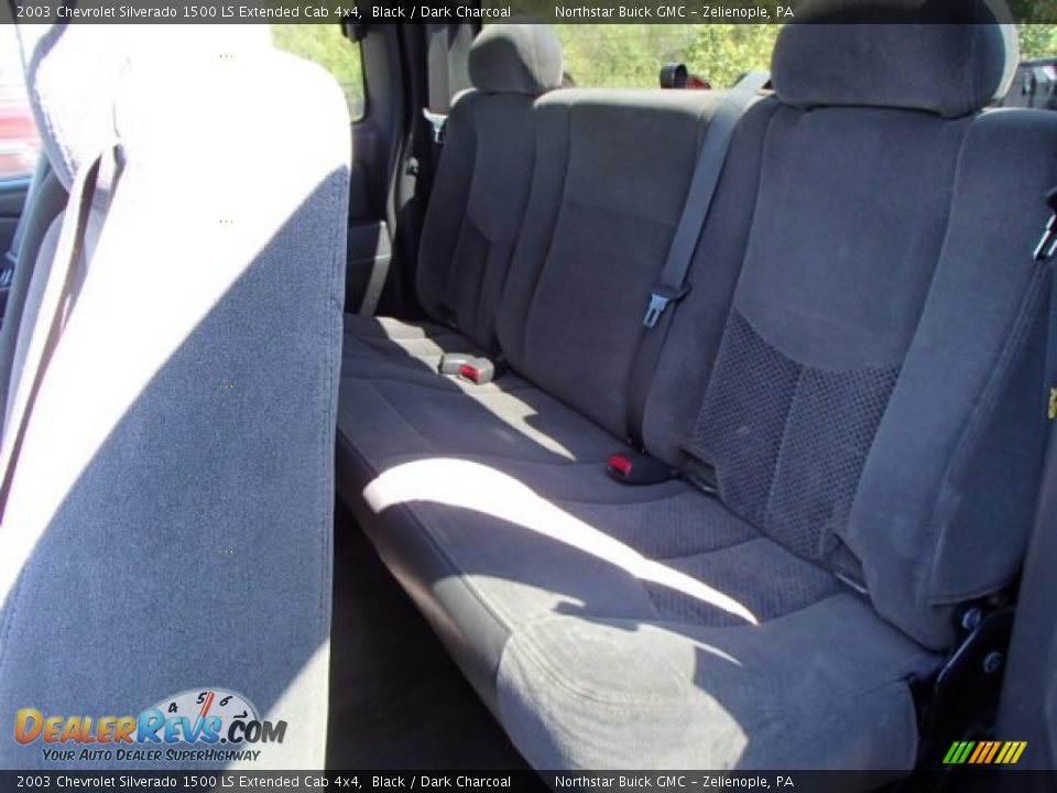 2003 Chevrolet Silverado 1500 LS Extended Cab 4x4 Black / Dark Charcoal Photo #9
