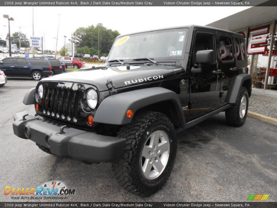 Front 3/4 View of 2009 Jeep Wrangler Unlimited Rubicon 4x4 Photo #3