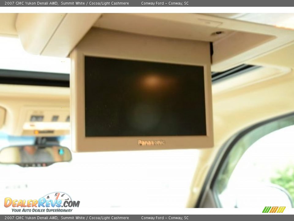 2007 GMC Yukon Denali AWD Summit White / Cocoa/Light Cashmere Photo #18
