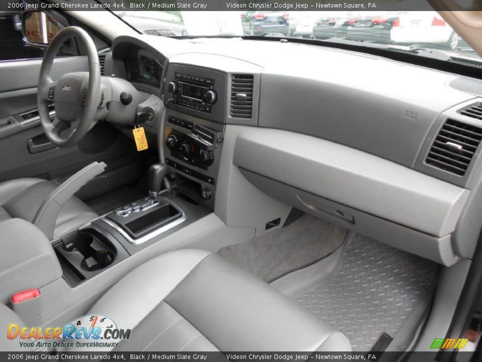 2006 Jeep Grand Cherokee Laredo 4x4 Black / Medium Slate Gray Photo #7