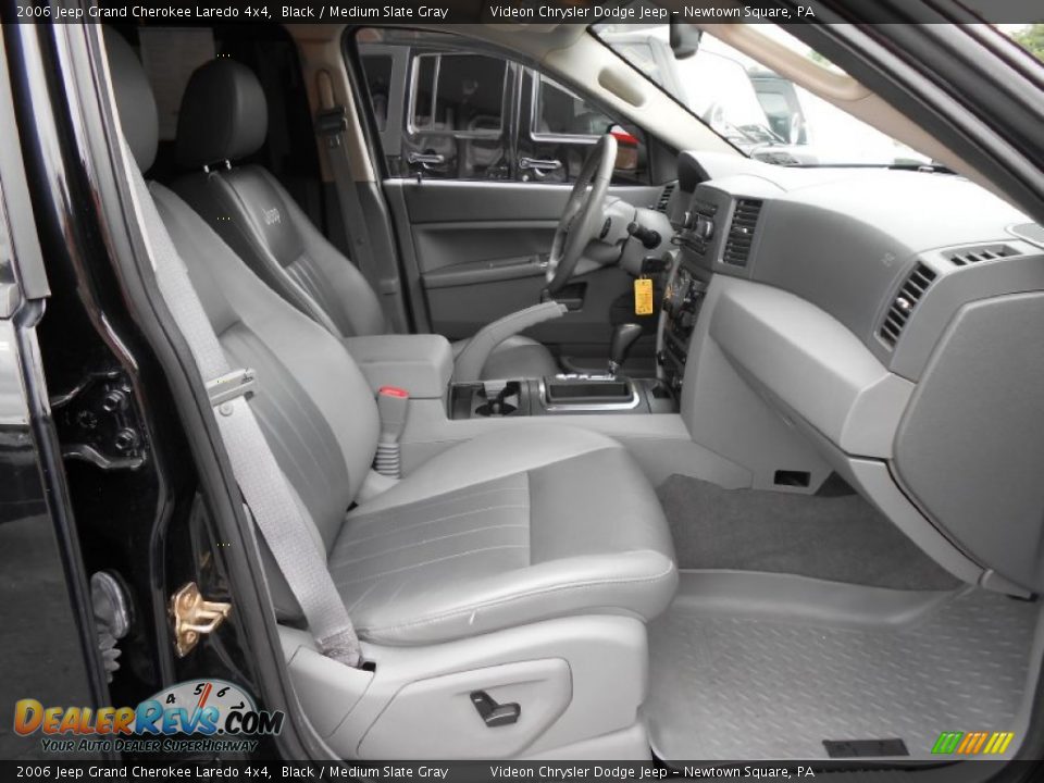 2006 Jeep Grand Cherokee Laredo 4x4 Black / Medium Slate Gray Photo #8