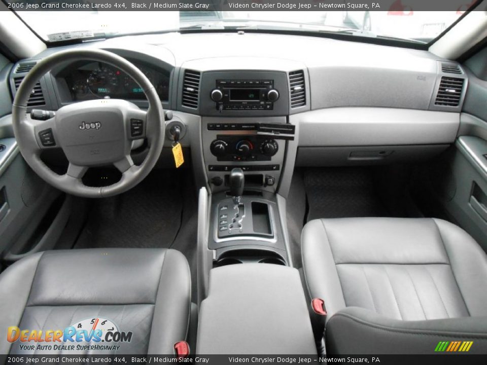 2006 Jeep Grand Cherokee Laredo 4x4 Black / Medium Slate Gray Photo #13