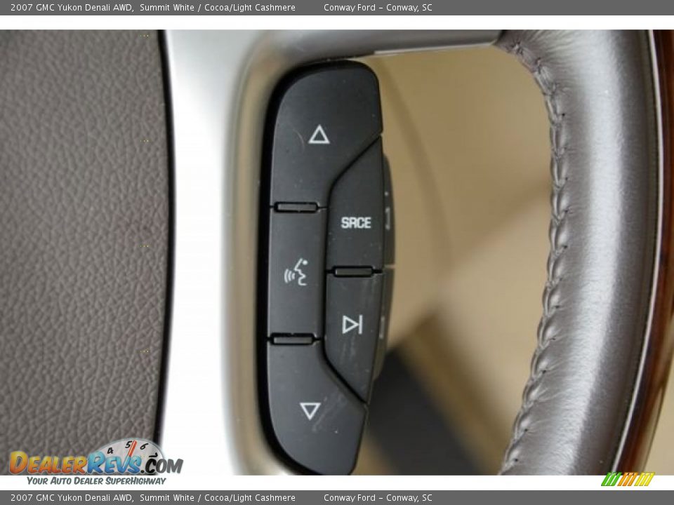 2007 GMC Yukon Denali AWD Summit White / Cocoa/Light Cashmere Photo #30