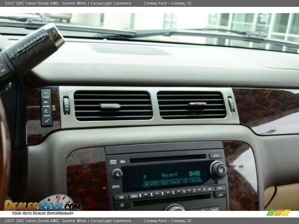 2007 GMC Yukon Denali AWD Summit White / Cocoa/Light Cashmere Photo #31
